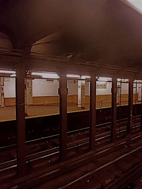 Two side platforms. . 157th street